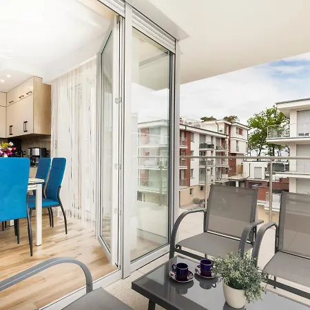 Porto Santa Rewales アパート