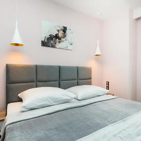 Porto Santa Rewales * レバル