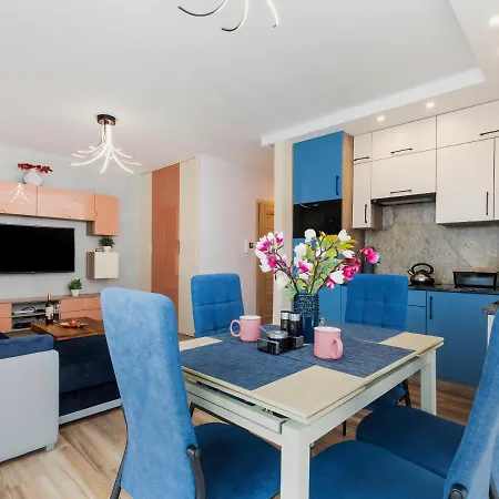 Porto Santa Rewales * レバル