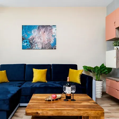 Porto Santa Rewales レバル